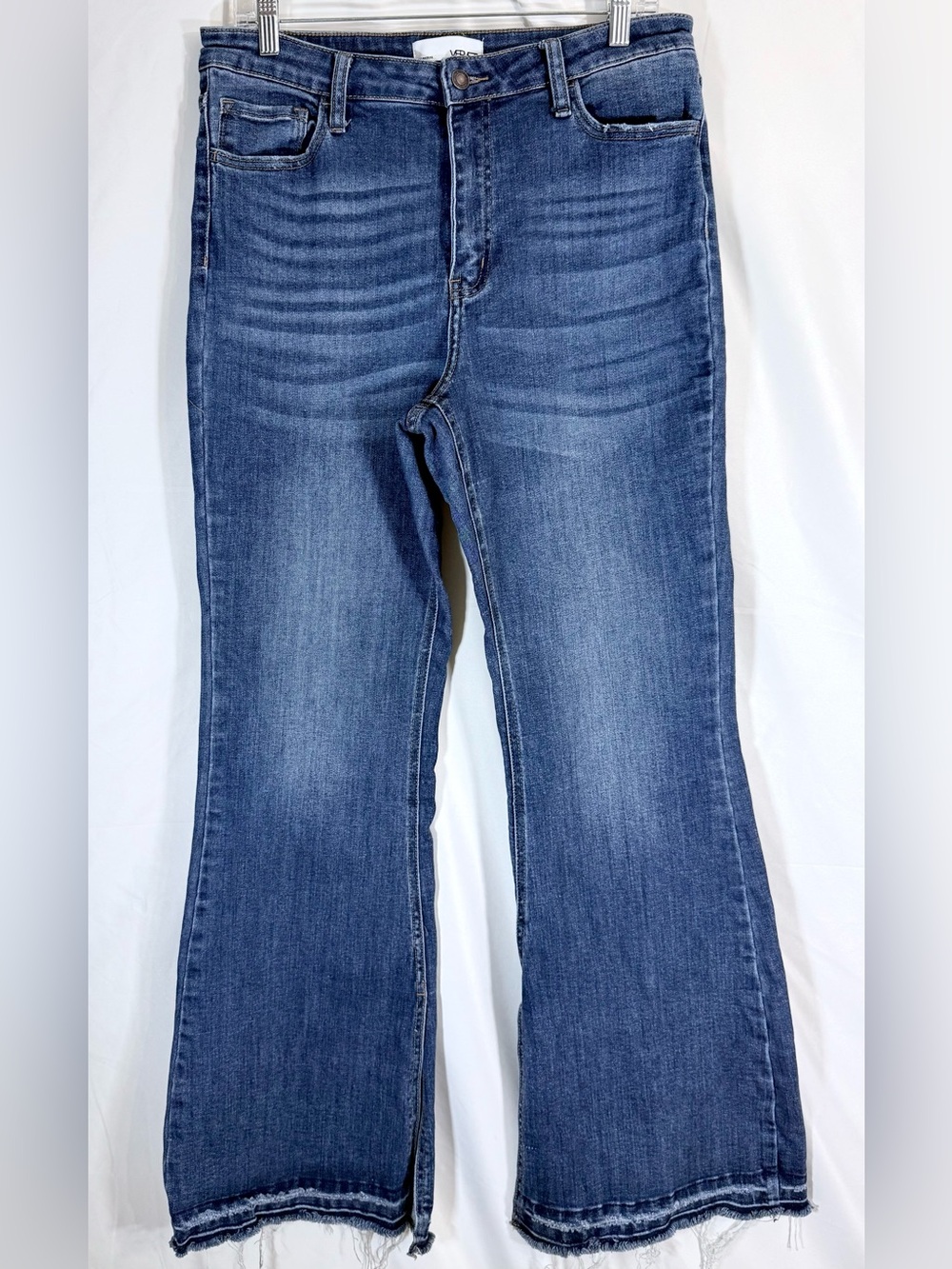 Vervet High Rise Flare Jeans With Side Slit Hems And Frayed Hem Size 32 - Picture 2 of 12